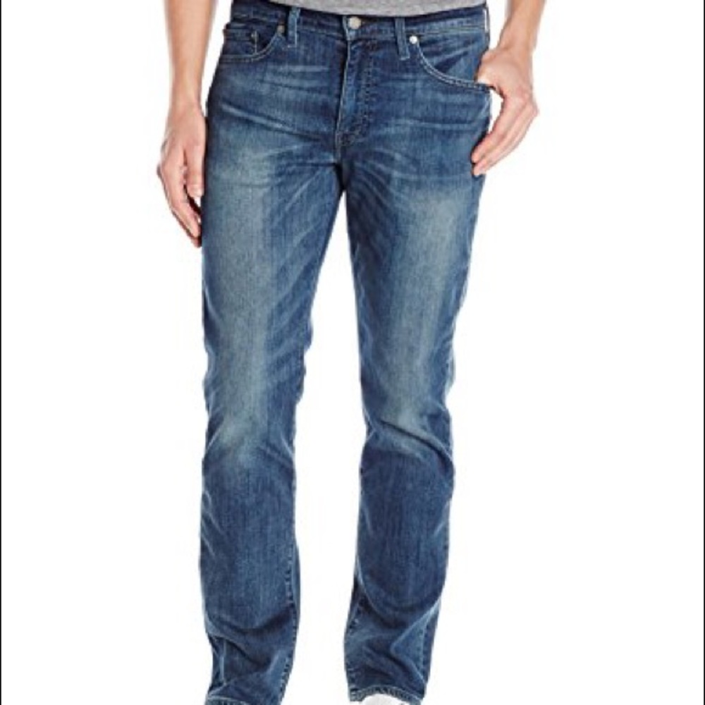 Levi performance slim 511 Dark Jean